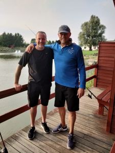 Peter Schmeichel på hyttetur i Ørsted Ørredvand Peter Schmeichel på hyttetur i Ørsted Ørredvand